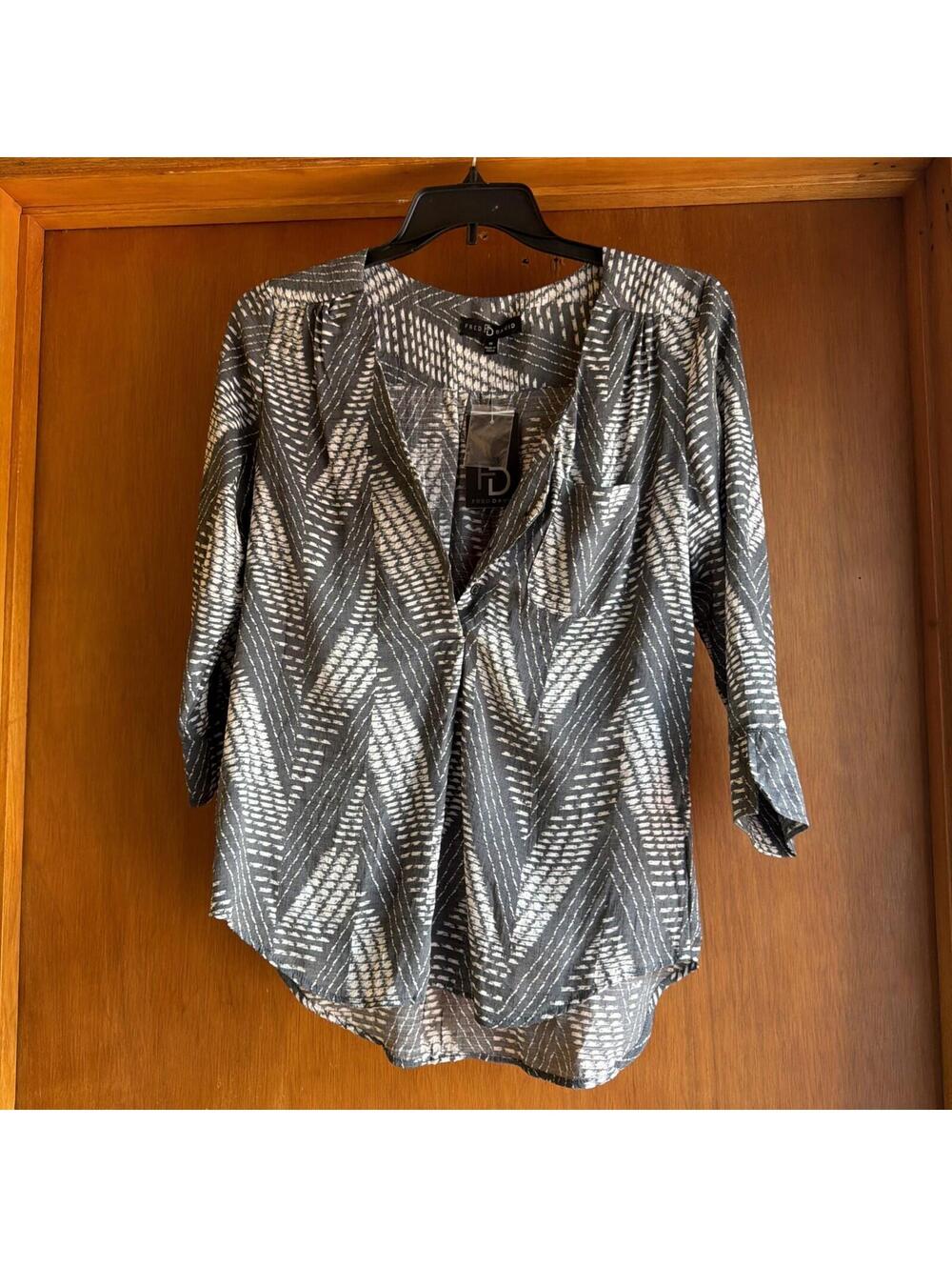 Fred David geometric print Womens Top chevron pattern size Medium NWT
